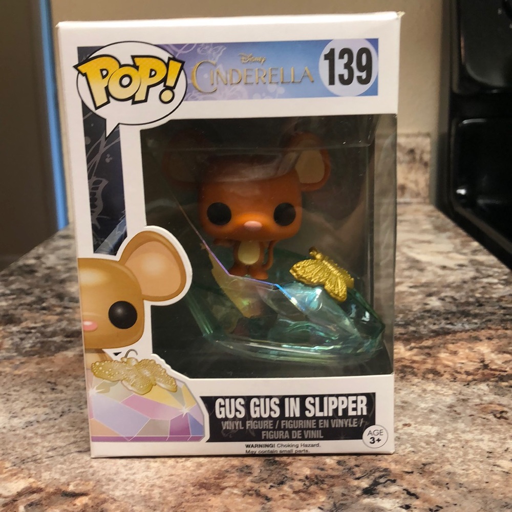Gus Gus In Slipper